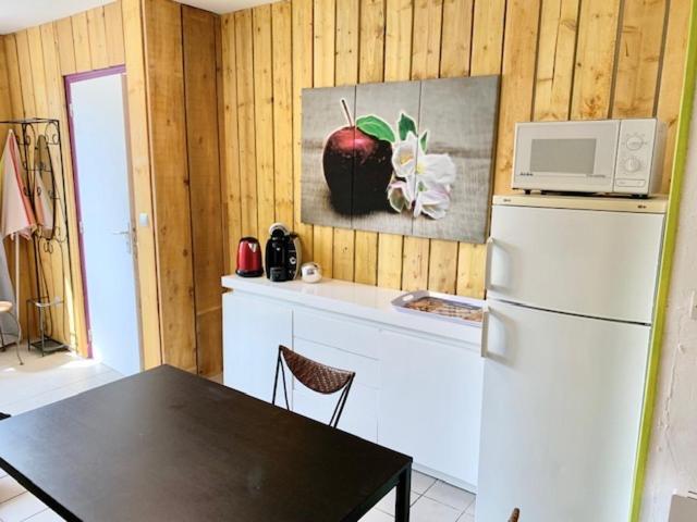 Le Depot Studio Du Petit Port Champvert Esterno foto